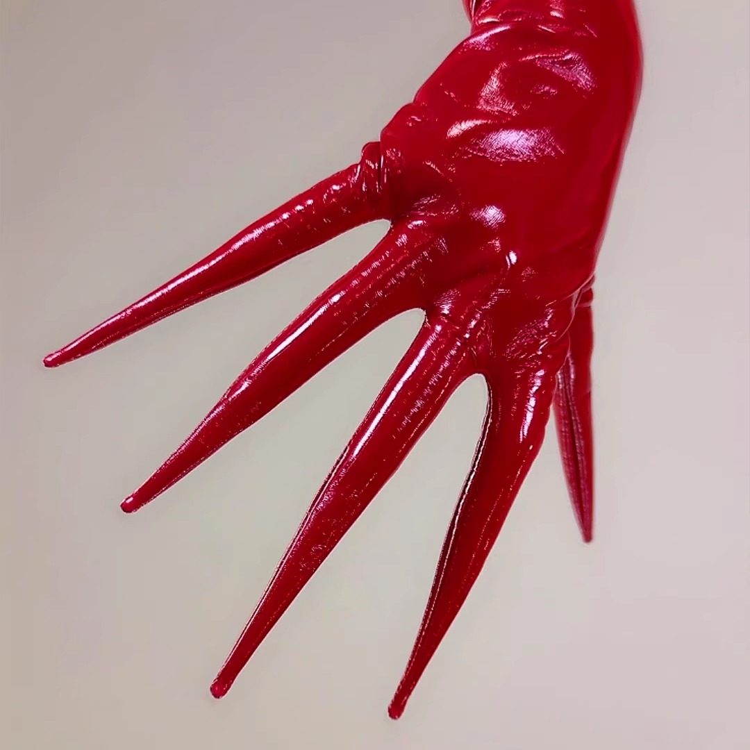 Guantes de garra de color rojo - Patent Leather Shine reseña y precio