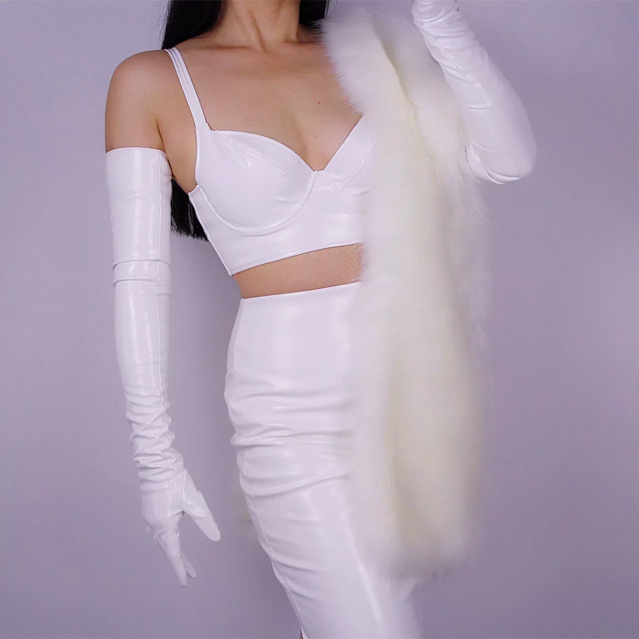 Guantes Largos de Cuero Blanco - Patent Leather Shine reseña y precio